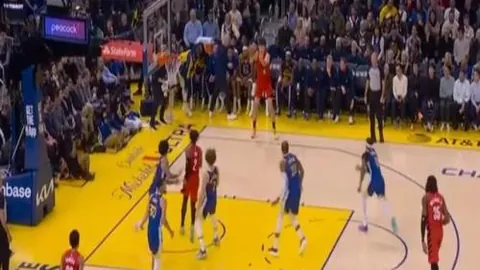 西班牙惊魂加时逼平荷兰，梅里诺补射制胜一击